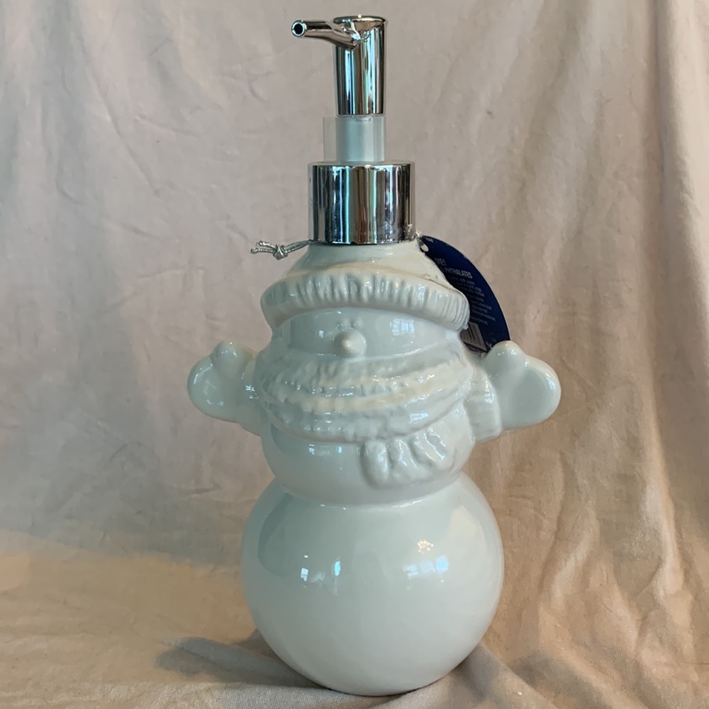 Snowman Soap Dispenser NWT